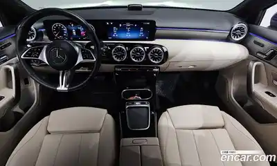 Mercedes-Benz A-Class 2024 2.0 гидро в Москве № 1347687, миниатюра 9
