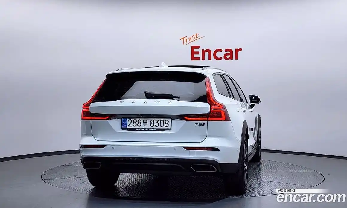 Volvo V60 2020 2.0 гидро в Москве № 1348837, фото 4