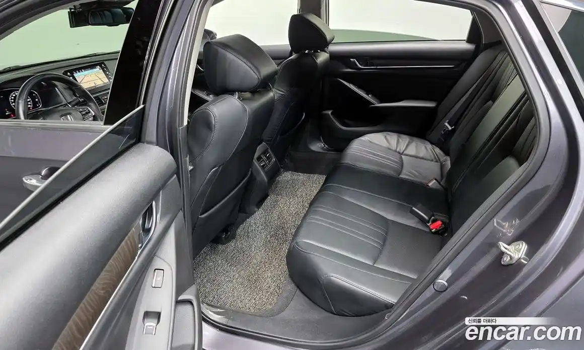 Honda Accord 2018 2.0 гидро в Москве № 1406056, фото 18