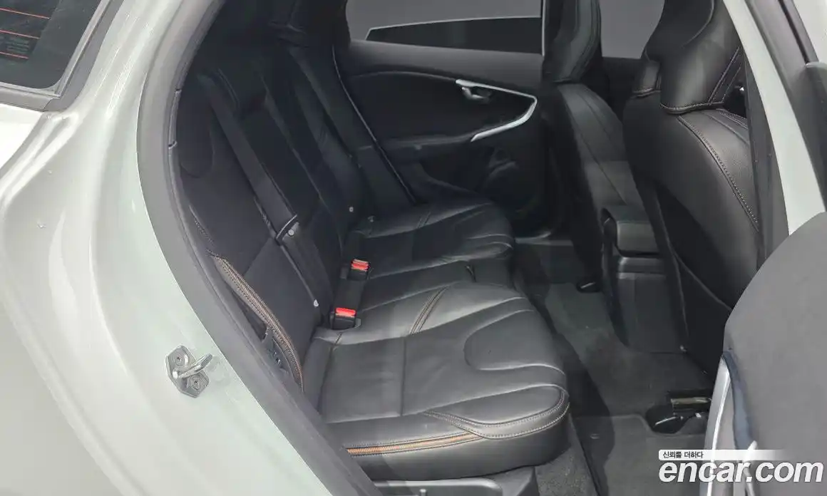 Volvo V40 2019 2.0 гидро в Москве № 1422900, фото 18