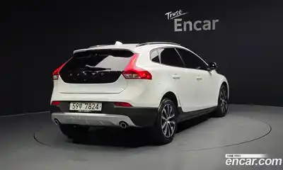 Volvo V40 2019 2.0 гидро в Москве № 1422900, миниатюра 2