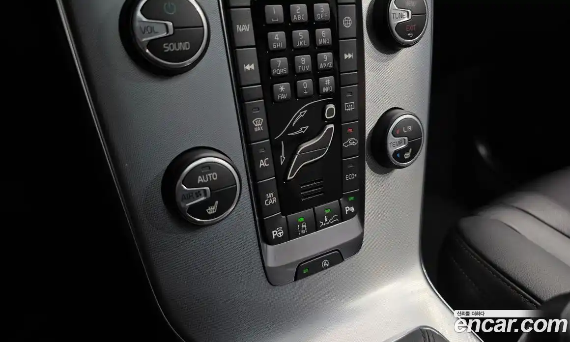 Volvo V40 2019 2.0 гидро в Москве № 1422900, фото 24