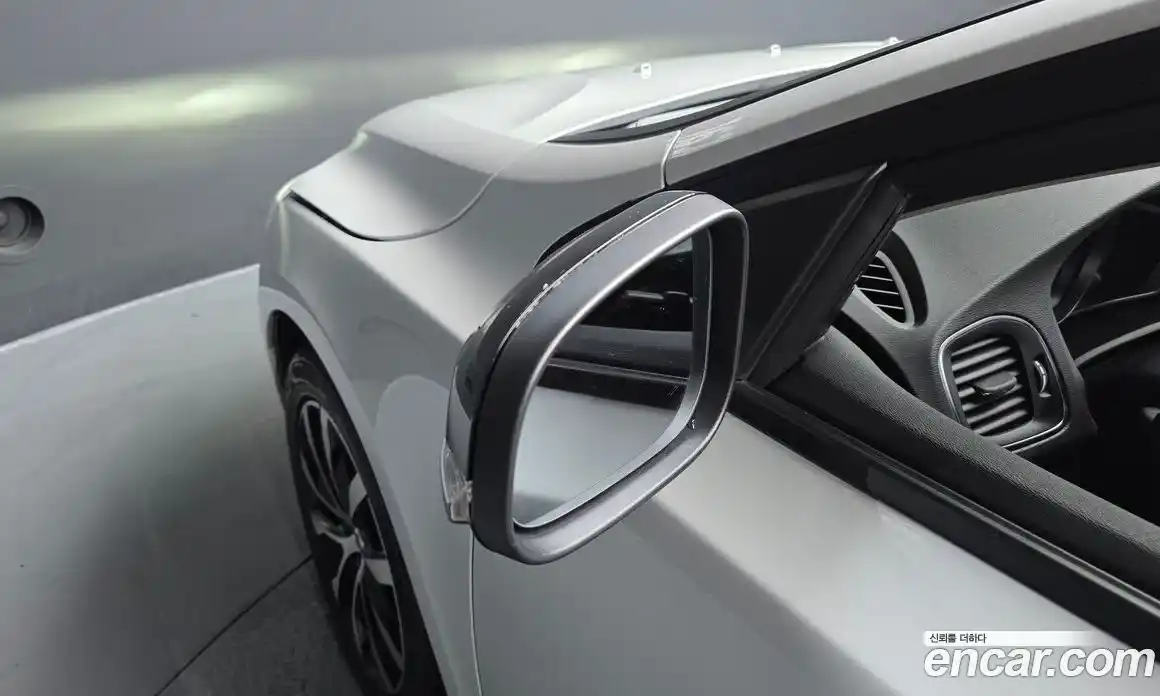 Volvo V40 2019 2.0 гидро в Москве № 1422900, фото 28