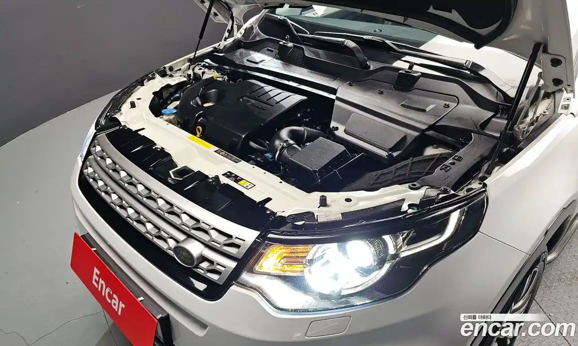 Land Rover Discovery Sport 2017 2.0 гидро в Москве № 1423300, фото 6