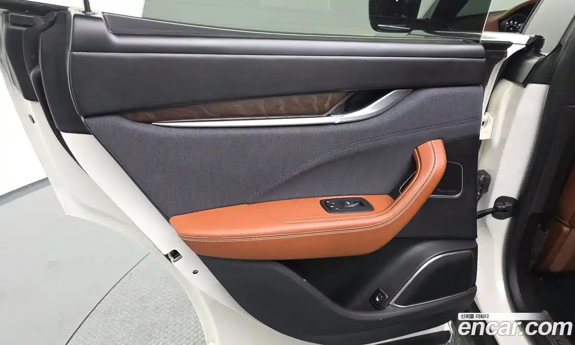 Maserati Levante 2020 3.0 гидро, фото 15