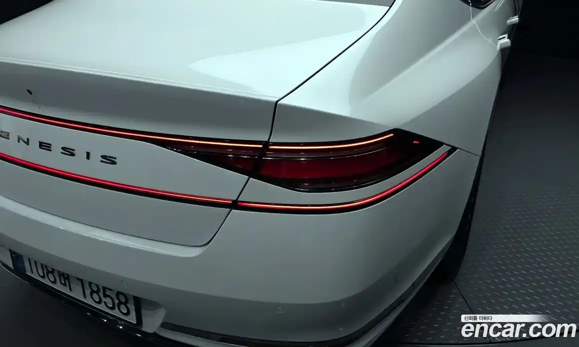 Genesis G90 2022 3.5 гидро в Москве, фото 9