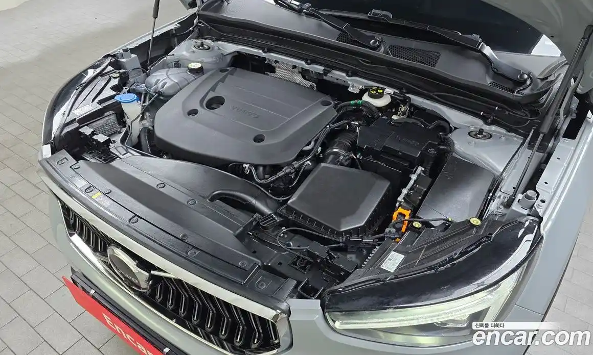 Volvo XC40 2024 2.0 гидро в Москве № 1546762, фото 6