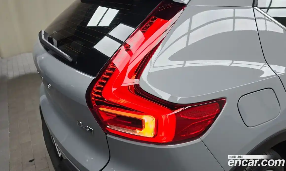 Volvo XC40 2024 2.0 гидро в Москве № 1546762, фото 9