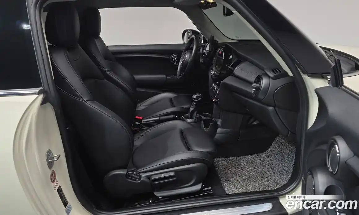 Mini Cooper 2018 1.5 гидро в Москве № 1548178, фото 16