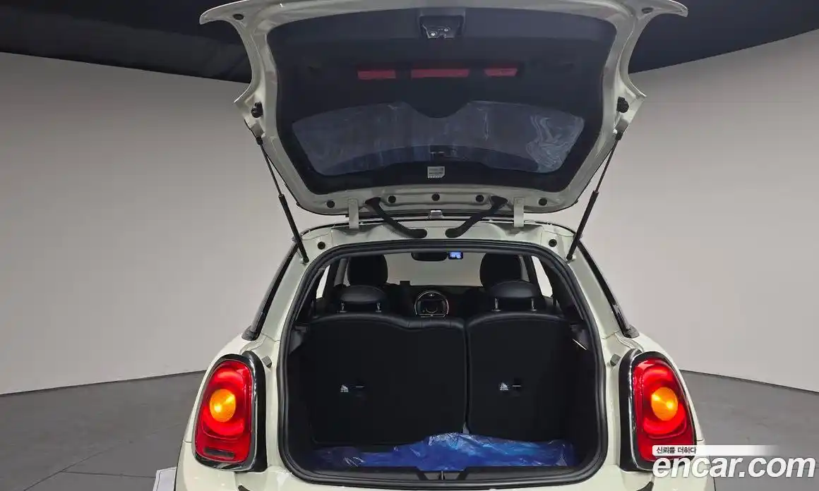 Mini Cooper 2018 1.5 гидро в Москве № 1548178, фото 25