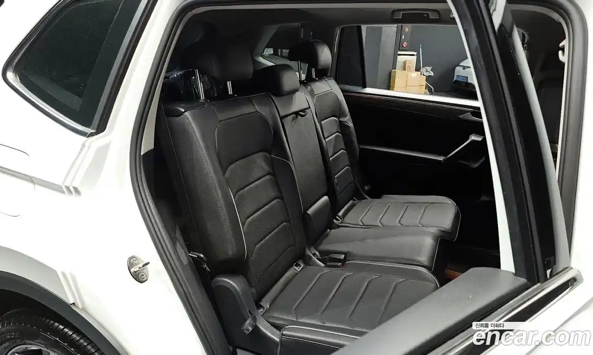Volkswagen Tiguan 2023 2.0 гидро в Москве № 1549041, фото 15