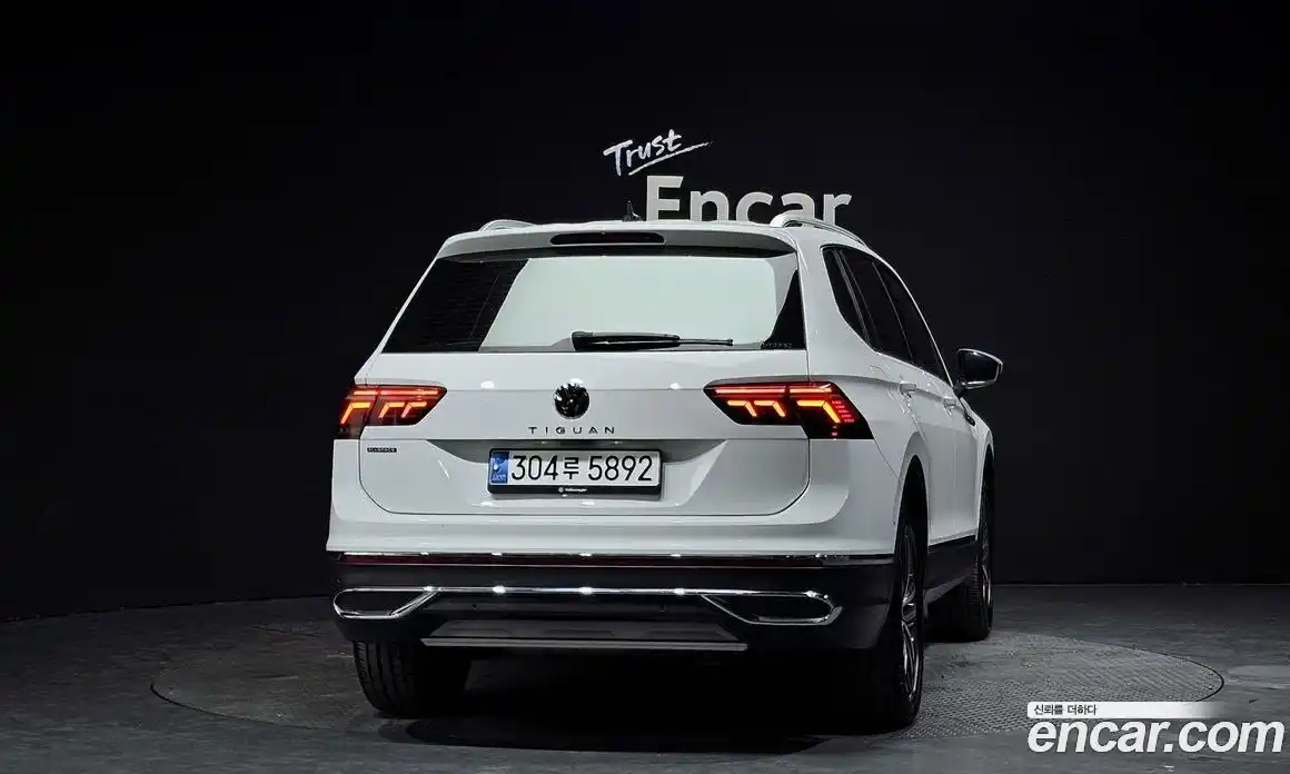 Volkswagen Tiguan 2023 2.0 гидро в Москве № 1549041, фото 3