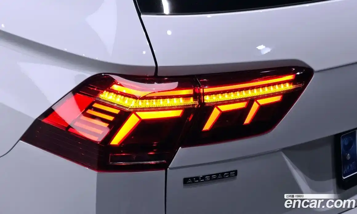 Volkswagen Tiguan 2023 2.0 гидро в Москве № 1549041, фото 8