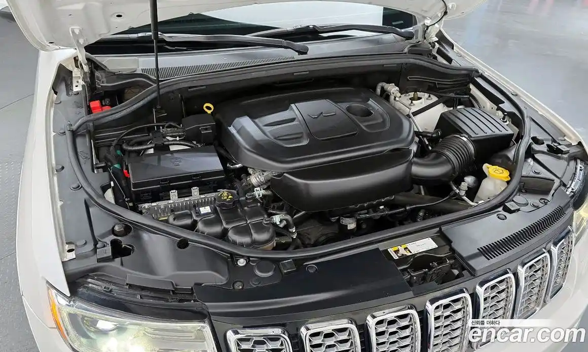 Jeep Cherokee 2020 3.6 гидро в Москве № 1549828, фото 6