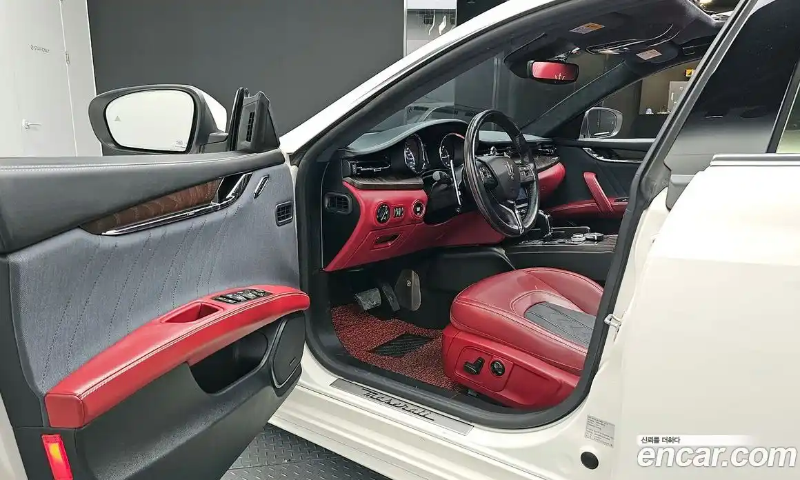 Maserati Quattroporte 2017 3.0 гидро, фото 13