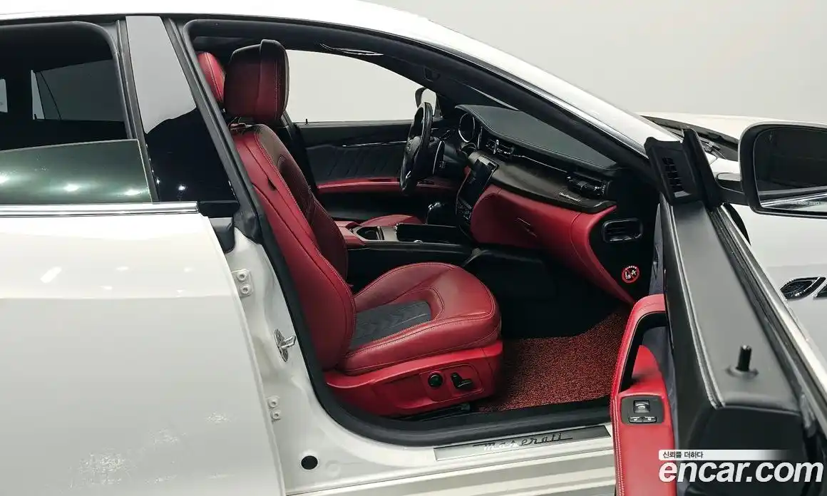 Maserati Quattroporte 2017 3.0 гидро, фото 17