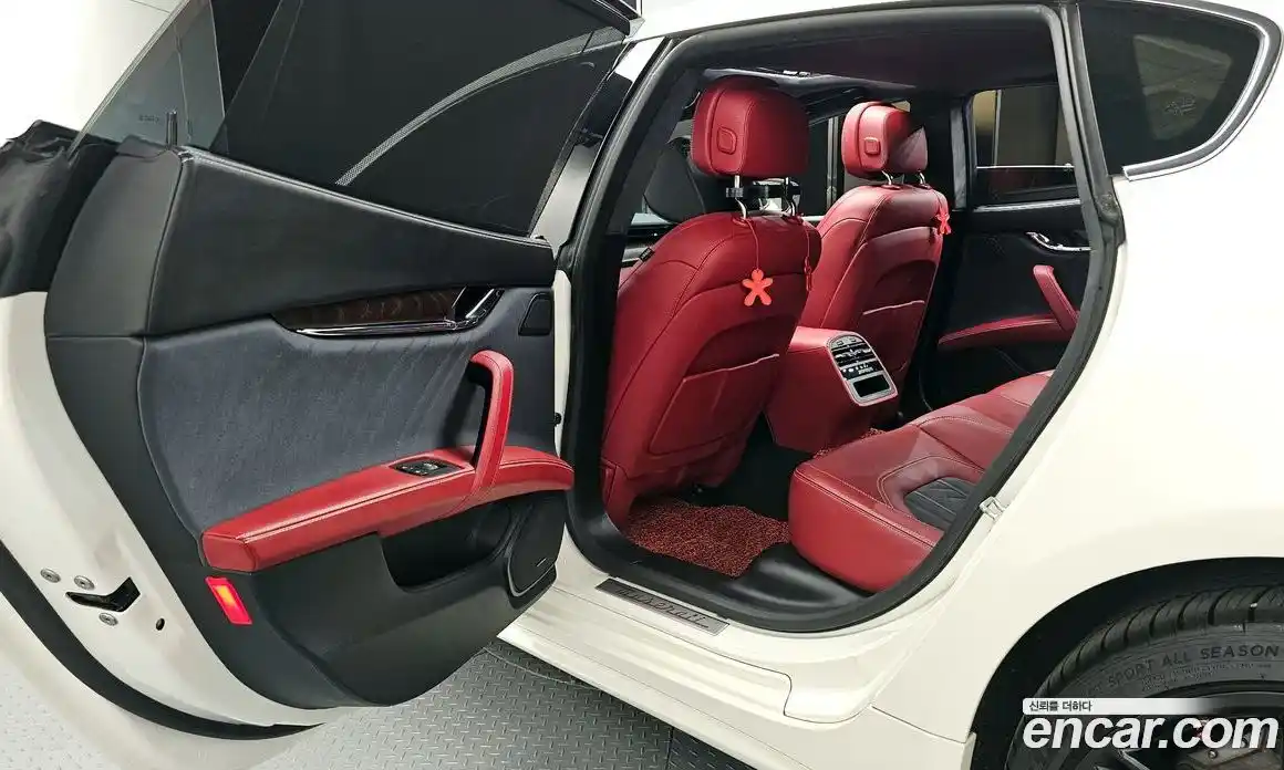 Maserati Quattroporte 2017 3.0 гидро, фото 18