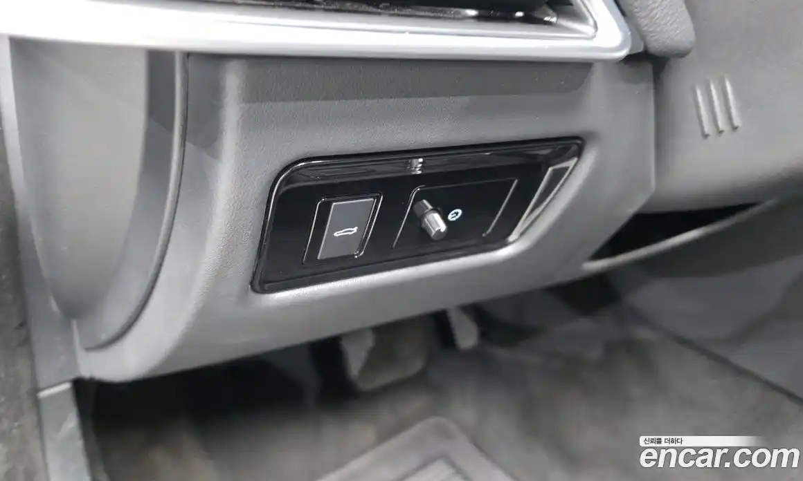 Jaguar XE 2018 2.0 гидро в Москве № 1550922, фото 29