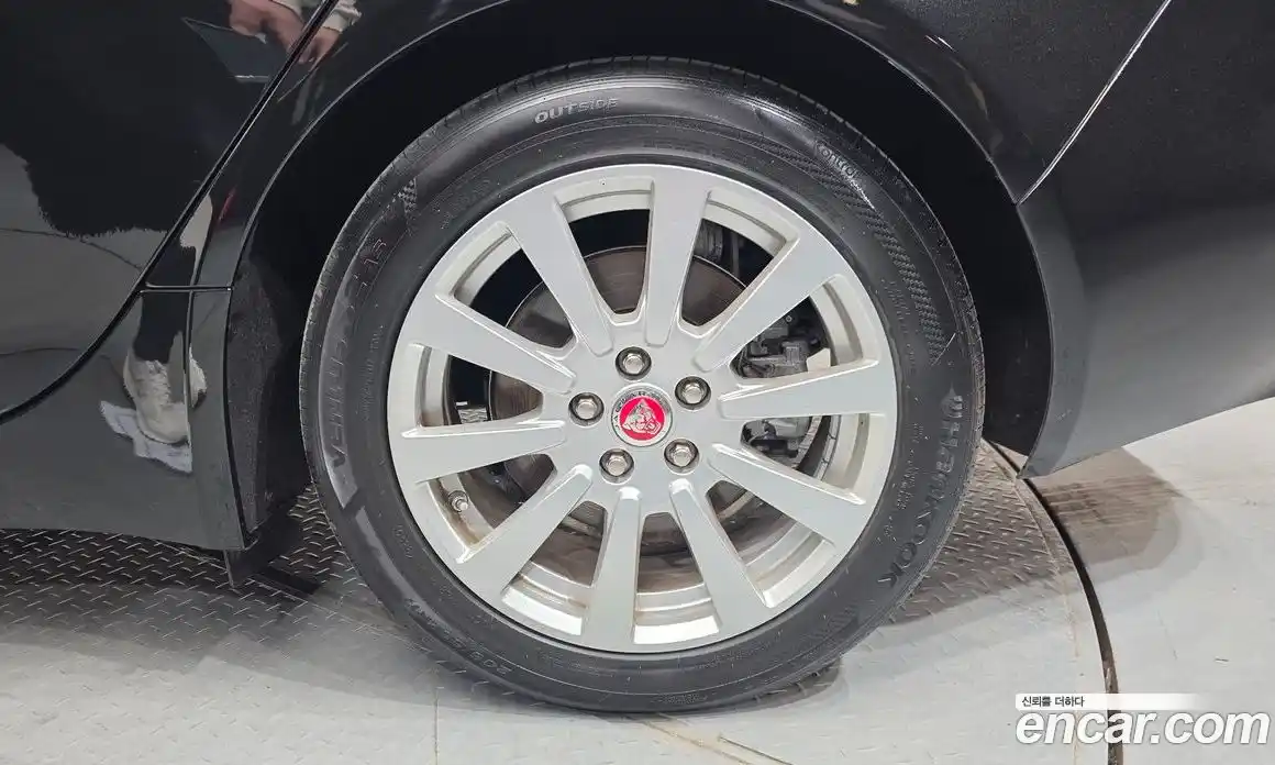 Jaguar XE 2018 2.0 гидро в Москве № 1550922, фото 5