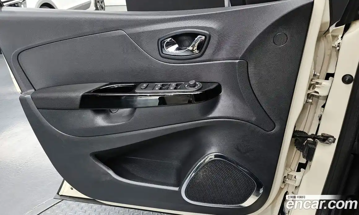 Renault QM3 2015 1.5 гидро в Москве № 1615731, фото 13