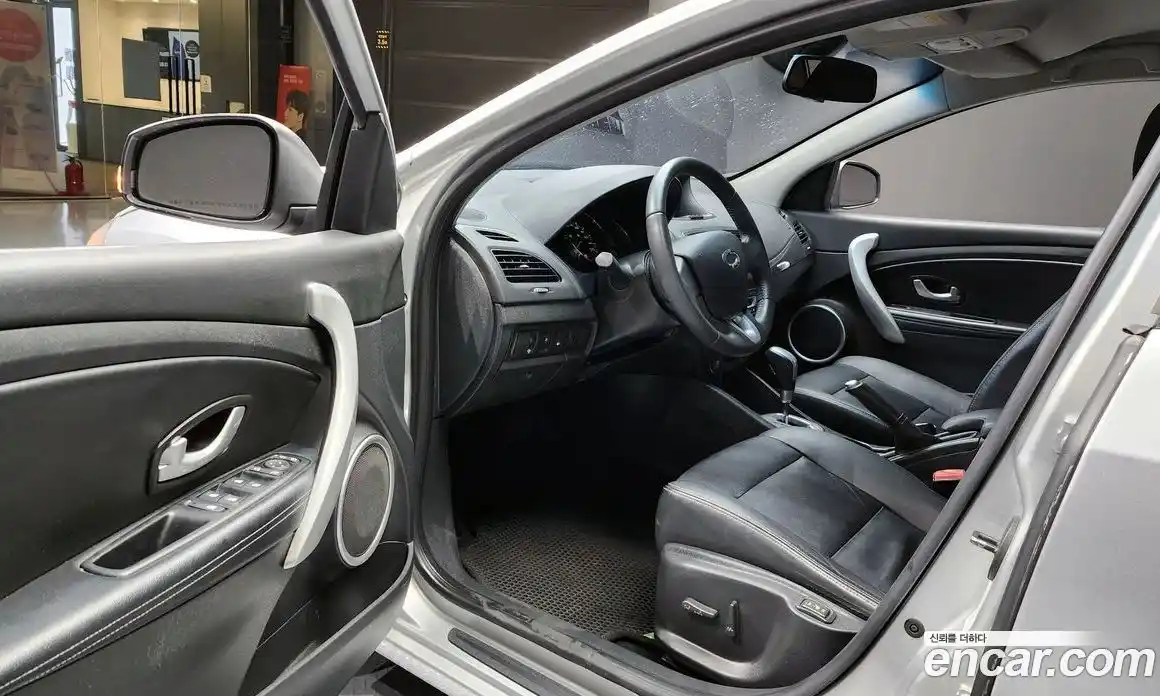 Renault SM3 2011 1.6 гидро в Москве № 1615748, фото 13