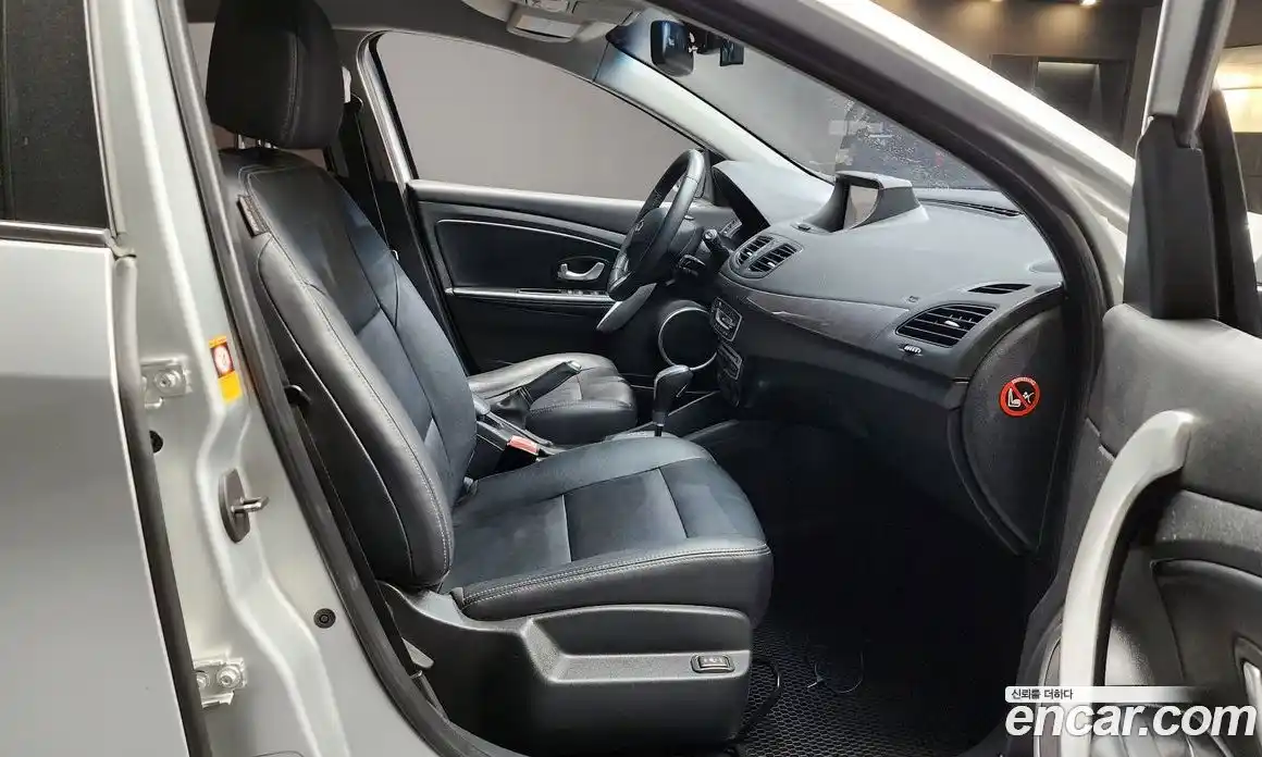 Renault SM3 2011 1.6 гидро в Москве № 1615748, фото 16