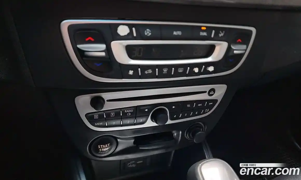 Renault SM3 2011 1.6 гидро в Москве № 1615748, фото 22