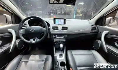 Renault SM3 2011 1.6 гидро в Москве № 1615748, миниатюра 10