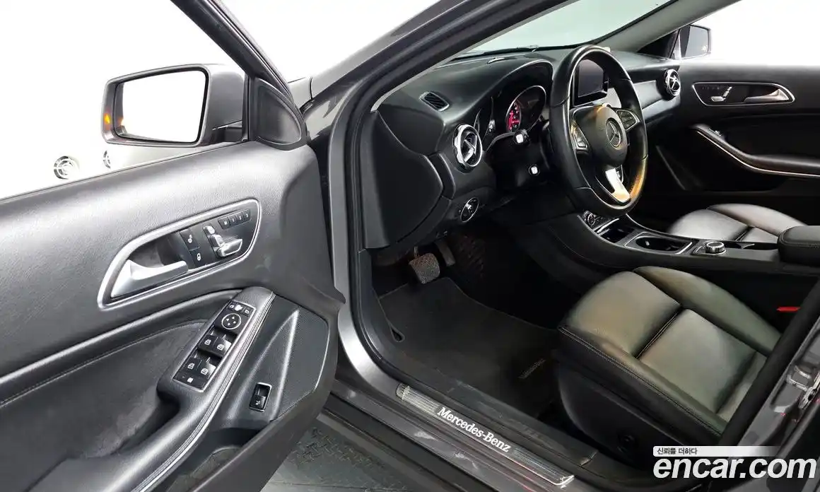 Mercedes-Benz GLA-Class 2017 2.0 гидро в Москве № 1616947, фото 12