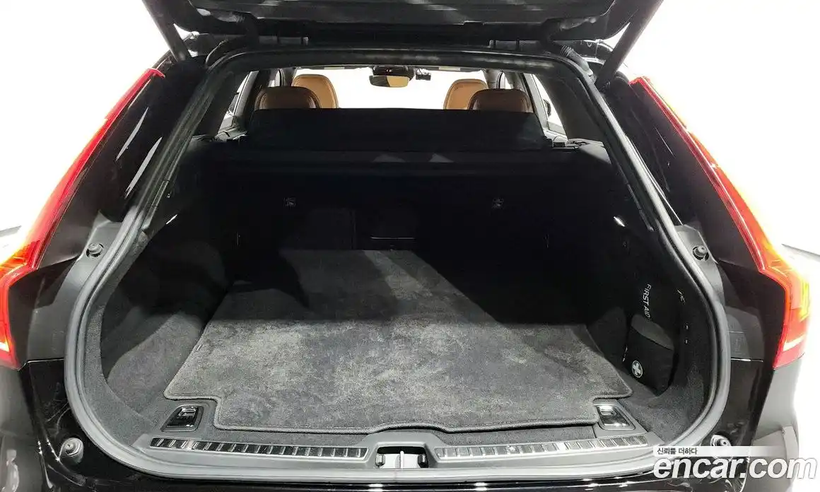 Volvo V90 2018 2.0 гидро в Москве № 1618687, фото 26