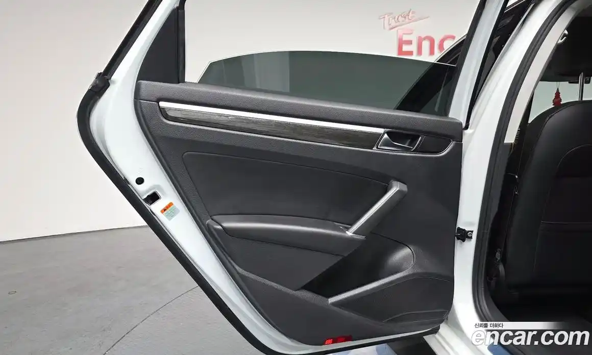 Volkswagen Passat 2018 2.0 гидро в Москве № 1623108, фото 15