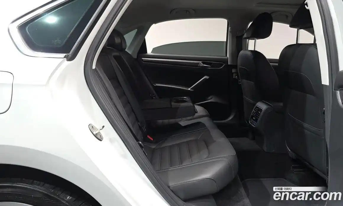 Volkswagen Passat 2018 2.0 гидро в Москве № 1623108, фото 17