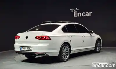 Volkswagen Passat 2021 2.0 гидро в Москве № 1623429, миниатюра 2