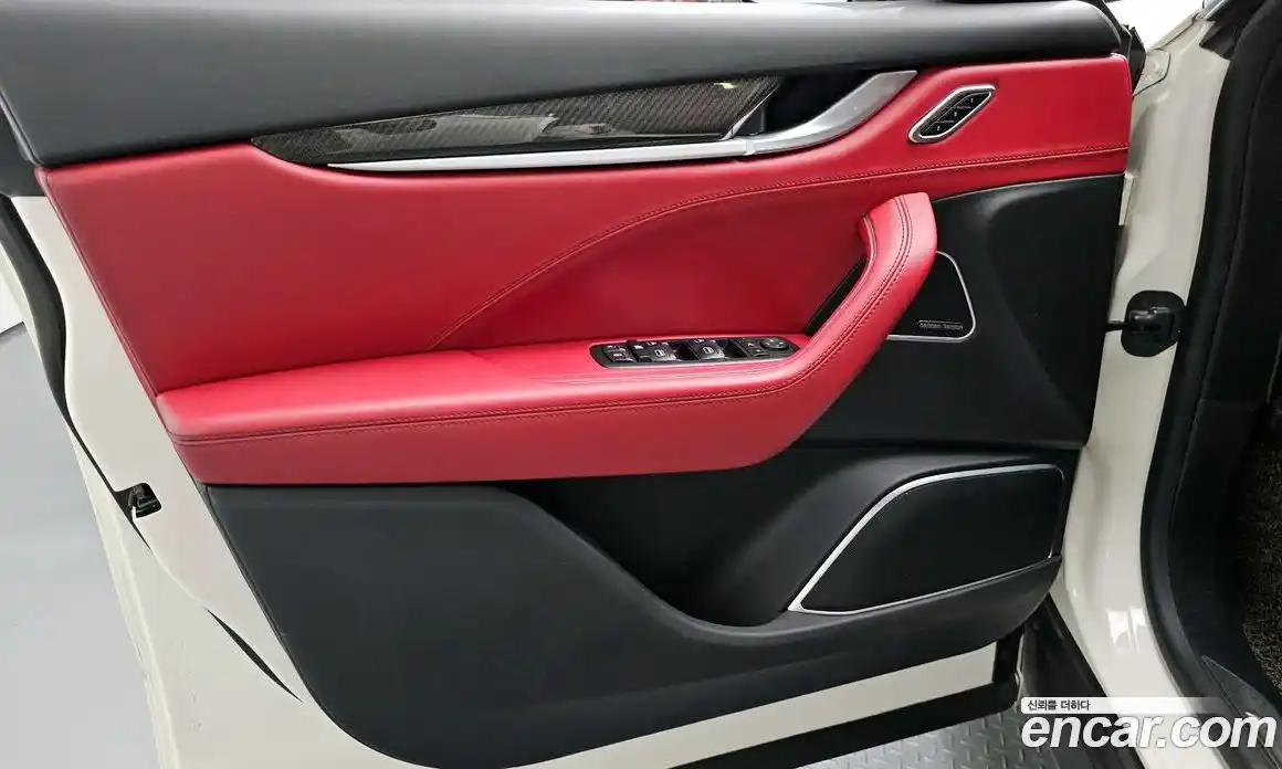 Maserati Levante 2018 3.0 гидро, фото 14