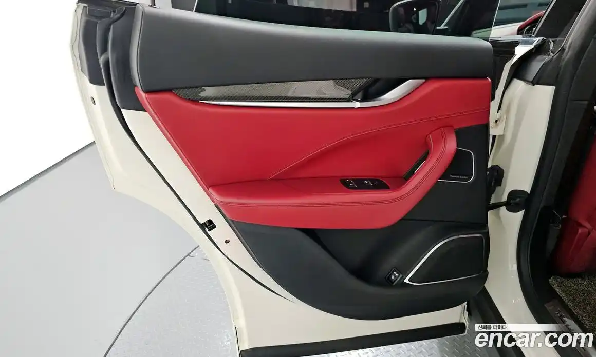 Maserati Levante 2018 3.0 гидро, фото 15