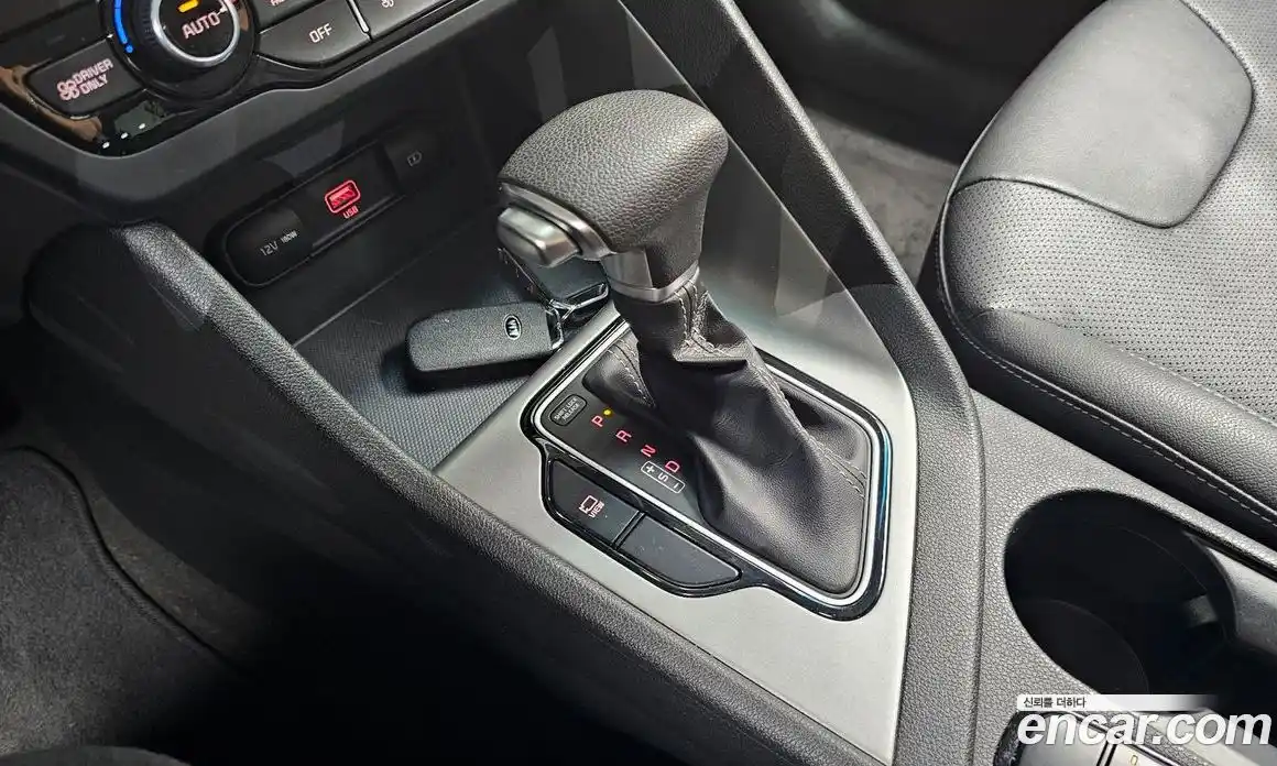 Kia Niro 2020 1.6 гидро в Москве № 1685120, фото 12