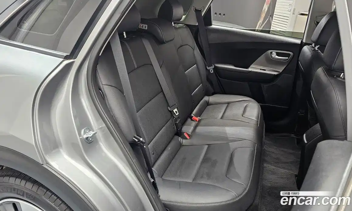 Kia Niro 2020 1.6 гидро в Москве № 1685120, фото 16