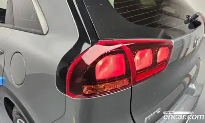 Kia Niro 2020 1.6 гидро в Москве № 1685120, миниатюра 9