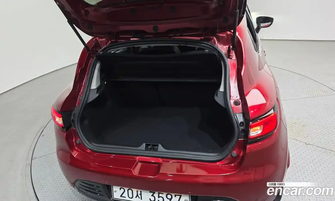Renault Cilo 2018 1.5 гидро в Москве № 1688102, фото 26