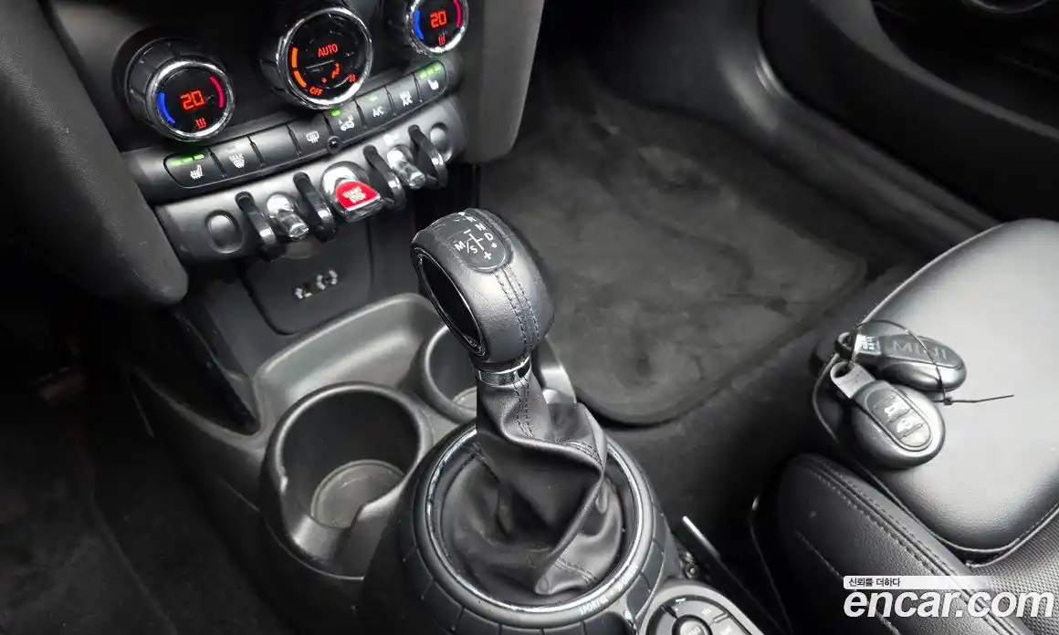 Mini Cooper 2015 1.5 гидро в Москве № 1692431, фото 11