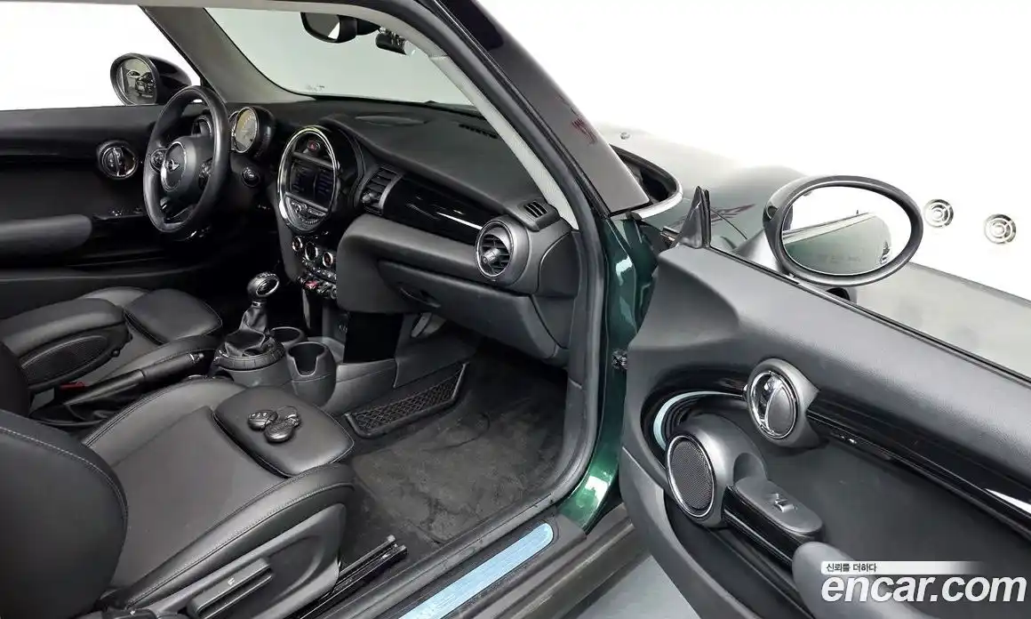 Mini Cooper 2015 1.5 гидро в Москве № 1692431, фото 15
