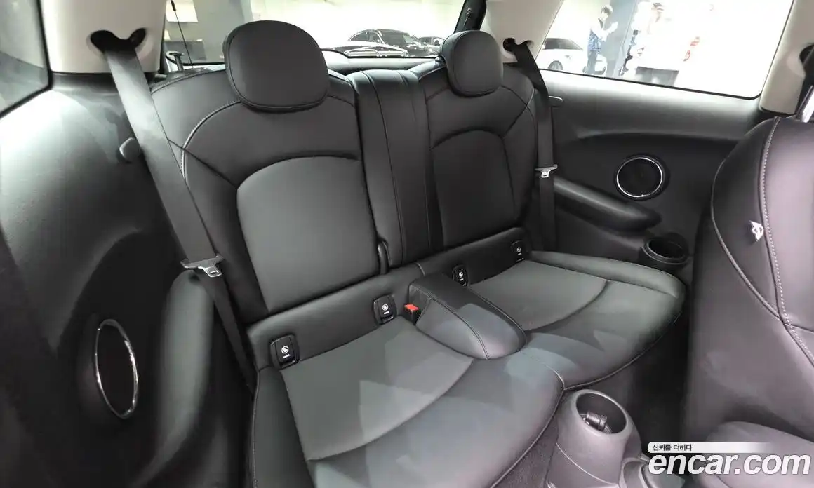 Mini Cooper 2015 1.5 гидро в Москве № 1692431, фото 16