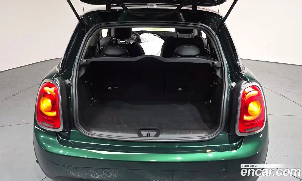 Mini Cooper 2015 1.5 гидро в Москве № 1692431, фото 25