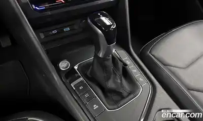 Volkswagen Tiguan 2021 2.0 гидро в Москве № 1693110, миниатюра 12