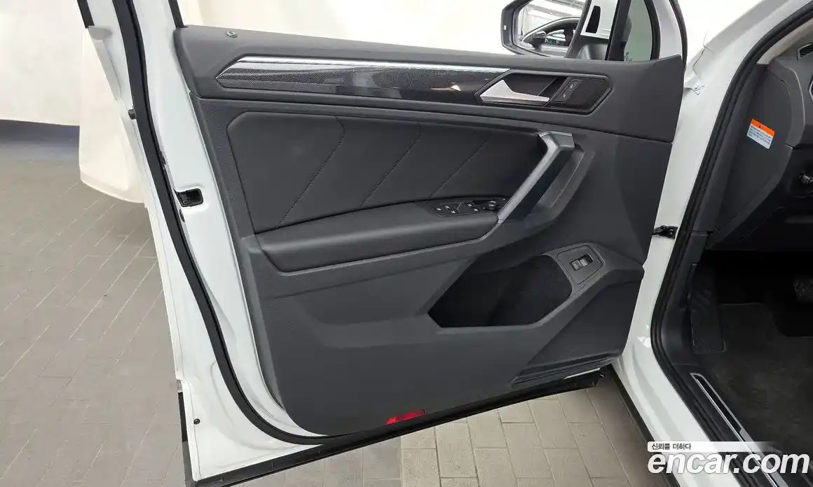 Volkswagen Tiguan 2021 2.0 гидро в Москве № 1693110, фото 14