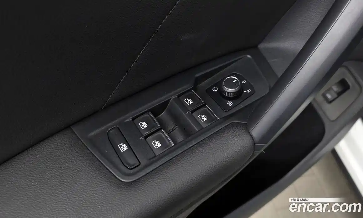 Volkswagen Tiguan 2021 2.0 гидро в Москве № 1693110, фото 29