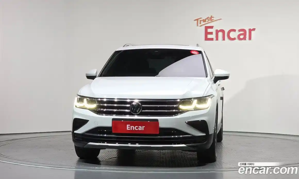 Volkswagen Tiguan 2021 2.0 гидро в Москве № 1693110, фото 3