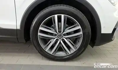 Volkswagen Tiguan 2021 2.0 гидро в Москве № 1693110, миниатюра 7