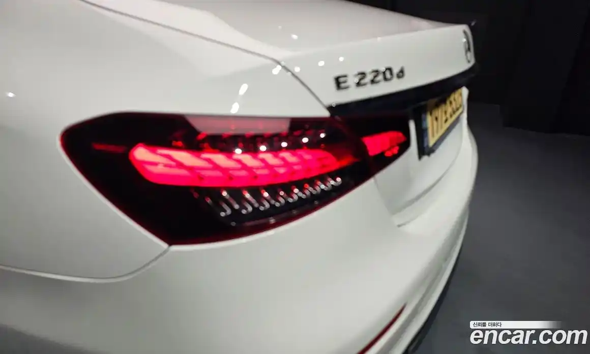 Mercedes-Benz E-Class 2022 1.9 гидро в Москве № 1762864, фото 9