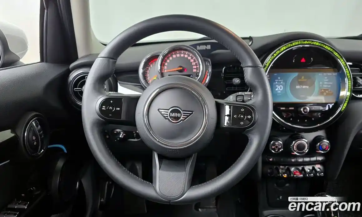 Mini Cooper 2022 1.5 гидро в Москве № 1764345, фото 19